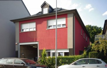 Belvaux: belle maison dans secteur sur un terrain de 14,85 ares composé au rez-de-chaussée d\'un garage de 8 voitures ou camionnettes avec un bureau de 34 m2 et à l\'étage possibilité de faire une ou deux habitations avec un salon-séjour , une cuisine 4 chambres , une salle de bains et un dressing et à l\'étage supérieur un séjour , une salle de bains et 4 chambres<br>Le tout dans un très bon état <br />Ref agence :25