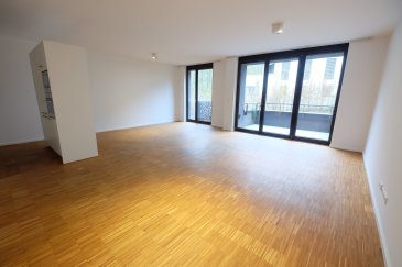 Luxembourg Mühlenbach dans un résidence de haut standing entourée de verdure, bel appartement de 95 m2 habitable + 5 m2 de terrasse et comprenant : entrée, WC séparé, living avec parquet au sol, accès terrasse à l'ouest, cuisine équipée ouverte sur le living, une salle de bains avec douche et baignoire, deux chambres à coucher dont une avec placard encastrés, parquet au sol partout, triples vitrages, chauffage au sol, buanderie commune, cave, un emplacement de parking. Libre le premier novembre 2026. Contrat de bail de deux ans minimum. Frais d'agence : un mois de loyer + TVA, 50% à charge du locataire, 50% à charge du bailleur. 
Contact et visites : Rosalba MAITRE téléphone : 691 550 189
Email :rosalba@parkagence.lu & Arianna GHITTINO, téléphone: 691 205 573, email: arianna@parkagence.lu