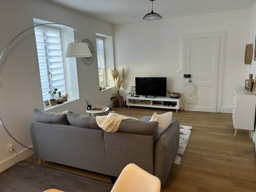 Appartement au 2ème étage (gauche) proche de toutes commodit.  Très bel appartement situé au 29 rue du 26ème BCP 54700 PONT-A-MOUSSON comprenant : 
 - Entrée, Cuisine équipée ouverte sur la pièce de vie, 1 Chambre, Salle d'eau / WC;
 - Chauffage individuel électrique - 52.98m2;
 Disponible à la location le 1er janvier 2025. 

 Les informations sur les risques auxquels ce bien est exposé sont disponibles sur le site Géorisques : www.georisques.gouv.fr  