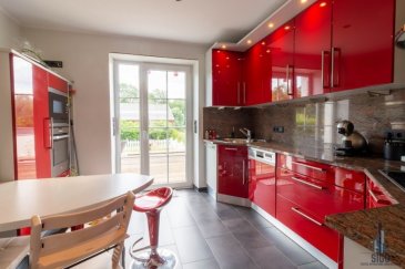 Une charmante maison libre de 4 côtés avec 4 chambres et 250m2 de surface brute à Petange. Elle se trouve dans une rue proche de toutes commodités avec un jardin avec 3 emplacements et 1 garage pour une voiture

Elle se compose au RDC, d'un hall d'entré, un grand salon lumineux, d'un WC séparé et d'une cuisine équipée donnant accès vers la terrasse et le jardin

Au 1er étage vous trouvez 3 chambres à coucher dont une avec un dressing et une salle de douche avec une douche italienne.

Au 2ième étage, vous trouvez un hall qui est actuellement utilisé comme bureau, 1 chambre et une grande salle de bain avec baignoire. Il y a la possibilité de faire une cinquième chambre.

Cette maison dispose encore d'un garage pour une voiture et de 3 emplacements devant la porte.

Les honoraires sont à charge du vendeur.

Pour l´ obtention de votre financement, n'hésitez pas à nous demander pour vous mettre en contact avec nos partenaires du financement qui vous aident à avoir votre prêt aux meilleures conditions du marché.

Pour plus d'informations n'hésitez pas à contacter Monsieur Goncalves José au 621784559 ou par email goncalves@sigo.lu