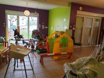 Belardimmo vous propose ce loca à Himeling l transformé en crèche d'une surface de 150m² , avec un grand espace de jeu, des chambres pour l'espace nuit, 2 salle de bain, une kitchenette , un wc séparé adulte, un wc séparé enfant, pour une capacité totale de 11 enfants selon la norme.

Un parking est avec la crèche ainsi qu'une cours extérieur.

A 5min de Mondorf-les-Bains frontière Luxembourgeoise.

Pour plus d'information contacté David Kempf au 00 352 621 631 841 ou par mail David.kempf16@gmail.com
Ref agence :DK127