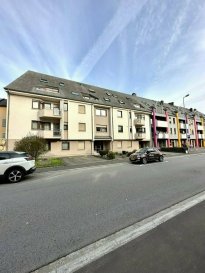 Immo Nordstrooss vous propose un magnifique Duplex à vendre de +/- 100m2 à Mersch.<br><br>Ce lumineux duplex se compose comme suite:<br><br>1ERE ÉTAGE: <br>- Spacieux hall d\'entrée,<br>- WC séparé <br>- Grand living avec salle à manger avec accès sur le balcon,<br>- Cuisine séparé <br><br>2IEME ÉTAGE:<br>- hall de nuit,<br>- deux chambres à coucher dont une avec dressing,<br>- salle de bain avec baignoire et WC,<br>- grenier<br><br>Ce beau appartement dispose également d\'une cave, deux emplacements intérieur et un jardin en commun.<br><br>Pour plus de renseignements ou une visite veuillez nous contacter au 691 450 317.