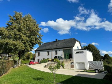 Weiswampach Vente  - Ferme     1 335 000 € Home Project vous propose cette charmante ferme de 1933 restaurée en 2020.
Un mélange parfait de caractère historique et de modernité
Découvrez cette belle ferme,située sur un vaste terrain de 25 ares, dont 17 ares sont constructibles, cette propriété offre une vue imprenable sur les champs et bénéficie d'une belle tranquillité.
La maison se compose de deux espaces distincts : 
la maison principale et un charmant duplex/triplex.
La maison principale se distribue comme suit :
?	Au rez-de-chaussée : 
Belle cuisine équipée, avec un poêle à bois installé en 2016
Salon spacieux, également doté d'un poêle à bois
WC séparé
?	À l'étage :
4 chambres à coucher, dont une suite parentale avec son propre dressing
Une salle de bains équipée d'une douche italienne, d'une baignoire, ainsi que d'un WC
?	Le grenier de 75 m², 
facilement aménageable, offre un vaste potentiel supplémentaire selon vos besoins.
?	La cave 
est composée de 5 pièces, dont une buanderie et un atelier, offrant un grand espace de rangement et de stockage.
?	Le garage 
peut accueillir 2 voitures, avec une borne de recharge pour véhicules électriques. 
Au-dessus du garage, vous trouverez une salle de sport spacieuse, qui peut être transformée en bureau ou en chambre selon vos envies.
Atouts supplémentaires :
?	Grand jardin
?	L'allée spacieuse pouvant accueillir entre 10 et 15 voitures
?	partiellement chauffage au sol 
?	Panneaux solaires 
?	Rénovation électrique complète
?	Fibre optique pour un accès rapide et fiable à Internet.
Charmant Duplex/Triplex neuf
Le duplex/triplex se compose comme suit :
?	Rez-de-chaussée : 
Cuisine équipée, ouverte sur salon-salle à manger, avec un accès direct à la terrasse et au jardin
?	Mezzanine : 
1 chambre, 
1 salle de douche 
1 bureau ou espace personnel, ainsi qu'un salon supplémentaire.
Pour plus d'informations ou pour organiser une visite, contactez Home Project au 26361112 ou par email info@home-project.lu dès aujourd'hui !
Home Project bietet Ihnen diesen charmanten Bauernhof aus dem Jahr 1933, der 2020 restauriert wurde.
Eine perfekte Mischung aus historischem Charakter und Moderne.
Entdecken Sie dieses schöne Bauernhaus, das auf einem großen Grundstück von 25 Ar liegt, von denen 17 Ar bebaubar sind. Dieses Anwesen bietet einen atemberaubenden Blick auf die Felder und genießt eine schöne Ruhe.
Das Haus besteht aus zwei getrennten Bereichen: 
dem Haupthaus und einem charmanten Duplex/Triplex.
Das Haupthaus ist wie folgt aufgeteilt:
- Im Erdgeschoss: 
Schöne, voll ausgestattete Küche mit einem 2016 installierten Holzofen.
Geräumiges Wohnzimmer, ebenfalls mit einem Holzofen ausgestattet.
Separates WC
- Obergeschoss:
4 Schlafzimmer, darunter eine Mastersuite mit eigenem Ankleidezimmer.
Ein Badezimmer mit einer italienischen Dusche, einer Badewanne sowie einem WC
- Der Dachboden von 75 m², 
leicht ausbaubar, bietet ein großes zusätzliches Potenzial je nach Ihren Bedürfnissen.
- Der Keller 
besteht aus 5 Räumen, darunter eine Waschküche und eine Werkstatt, und bietet viel Stauraum und Lagerfläche.
- Die Garage 
bietet Platz für 2 Autos und verfügt über eine Ladestation für Elektrofahrzeuge. 
Über der Garage befindet sich ein geräumiger Fitnessraum, der je nach Wunsch in ein Büro oder ein Schlafzimmer umgewandelt werden kann.
Zusätzliche Pluspunkte :
- Großer Garten
- Die geräumige Einfahrt, die Platz für 10 bis 15 Autos bietet.
- teilweise Fußbodenheizung 
- Sonnenkollektoren 
- Komplette elektrische Renovierung
- Glasfaser für einen schnellen und zuverlässigen Internetzugang.
Charmantes neues Duplex/Triplex
Das Duplex/Triplex setzt sich wie folgt zusammen:
- Erdgeschoss: 
Voll ausgestattete Küche, offen zum Wohn- und Esszimmer, mit direktem Zugang zur Terrasse und zum Garten.
- Mezzanine: 
1 Schlafzimmer, 
1 Duschbad 
1 Büro oder persönlicher Bereich, sowie ein zusätzliches Wohnzimmer.
Für weitere Informationen oder um einen Besichtigungstermin zu vereinbaren, wenden Sie sich bitte an Home Project unter 26361112 oder per E-Mail info@home-project.lu noch heute!