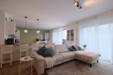 L'agence Immobilière Chaves vous présente ce bel appartement de 86,66 m² habitables, idéalement situé dans un environnement calme et recherché.

Le bien situé au troisième étage est composé comme suit:

- Hall d'entrée
- belle cuisine ouverte sur le living et la salle à manger
- grand balcon de 16m2 (SUD)
- 2 chambres à coucher
- 1 WC séparé
- 1 salle de douche

De plus:
- 1 emplacement intérieur + possibilité de louer un deuxième
- 1 cave privative
- buanderie commun 
- ascenseur