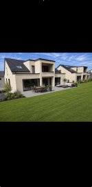 VILLA D'EXCEPTION À SINZ ( 5 MINUTES DE REMICH)  
380 M² TOTALE  
303 M² HABITABLES  
6 CHAMBRES À COUCHER  

WK Immo, vous propose cette splendide villa idéalement située à 5 minutes de Remich qui saura vous séduire par ses grands volumes.  

La maison n'est pas complètement terminée actuellement, il manque encore les finitions à savoir: carrelages, parquets, sanitaires, cuisine, luminaires, plâtre, peintures. Les photos sont issues de la même maison qui se situe à côté et qui elle est terminée.  

Voici comment elle se compose en détail:  

REZ DE CHAUSSÉE  
- Grand hall d'entrée  
- Salle de fitness ou Hobby Room de 15 m²  
- Grande buanderie  
- Local technique avec pompe à chaleur  
- Cave de 10 m²  
- Double garage avec chauffage au sol  

1ER ÉTAGE  
- Grand pallier de 20 m² avec coin dressing  
- Grand Living et coin repas de 60 m² avec accès à la terrasse  
- Cuisine équipée de 27 m² avec cellier  
- 2 grandes chambres à coucher de 17,5 m²  
- 1 salle de douche avec WC et vasque  
- Terrasse de 50 m²  

2ÈME ÉTAGE  
- Hall de nuit de 7 m²  
- 1 chambre parentale de 27 m² avec dressing attenant de 14 m² et balcon de 7 m²  
- 2 chambres à coucher de 20 m²  
- 1 grande salle de bains avec douche et WC et rangements intégrés  

LES ATOUTS  
- Vue dégagée sur les alentours  
- Chauffage au sol  
- Ventilation contrôlée double flux  
- Triple vitrage  
- Finitions de qualité prévues  
- Stores à lamelles  
- Pré-installation pour caméras de surveillance  
- Terrain piscinable  

Disponible rapidement  

Pour tous renseignements, contactez  
Asmir Alomerovik au +352 661.213.286 mail. info@asm.lu