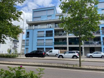 Dans un quartier commerçant et résidentiel, à proximité immédiate des transports et des écoles, commerces, appartement au premier étage d\'un immeuble bien entretenu et soigné. <br><br>Il vous offre un hall d\'entrée, des toilettes invités, un grand séjour avec des grandes baies vitrées, une cuisine toute équipée donnant sur le balcon, un hall de nuit, deux chambres et une salle de bains. Clair et ensoleillé. <br><br>L\'appartement dispose, d\'une cave et une place de parking extérieur. <br><br>Aménagements de qualité et accessibilité handicapé dans l\'immeuble.<br><br>Pour toutes questions ou demandes d\'informations, n\'hésitez pas à nous contacter, nous serons toujours à votre service.<br><br>Agence ELSA\'HOME à votre écoute pour la concrétisation de vos projets en toute confiance. <br>
