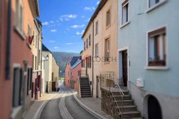 Très petite maison à rénover – Projet atypique – Ehnen (Moselle luxembourgeoise)

Immo Losch vous propose en vente cette très petite maison mitoyenne à rénover, située à Ehnen, charmant village viticole de la Moselle luxembourgeoise, réputé pour son cadre paisible et son environnement naturel privilégié.

Ce bien atypique offre une surface habitable d’environ 50 m², répartie sur plusieurs niveaux, et s’adresse à des acquéreurs à la recherche d’un projet original à personnaliser entièrement.

Description du bien

Rez-de-chaussée :
- Garage (adapté pour une petite voiture)

1er étage :
- Espace de vie avec cuisine et salon

Étage supérieur :
- Deux chambres
Grenier

Un petit hangar indépendant complète l’ensemble. Celui-ci se développe sur deux niveaux d’environ 12 m² chacun et peut être utilisé comme atelier, espace de stockage ou espace créatif, offrant un potentiel supplémentaire rare pour ce type de bien.

Informations complémentaires
- Bien nécessitant des travaux de rénovation complets
- Aucun système de chauffage actuellement installé
- Accès à la maison via des parties communes

Possibilité d’aménager une terrasse ou un petit jardin entre la maison et le hangar (sous réserve des autorisations nécessaires)

Un projet pour amateurs de biens atypiques
Ce bien s’adresse à des acquéreurs avertis, bricoleurs ou investisseurs, souhaitant réaliser un projet immobilier original dans un emplacement recherché de la Moselle luxembourgeoise.

Pour plus d’informations ou pour organiser une visite :
Immo Losch
Téléphone : +352 26 53 26 11
Email : info@immolosch.lu

 ---------- 
Sehr kleines Haus zum Renovieren - Atypisches Projekt - Ehnen (Moselle luxembourgeoise)

Immo Losch bietet Ihnen dieses sehr kleine, renovierungsbedürftige Reihenhaus zum Verkauf an. Es befindet sich in Ehnen, einem charmanten Weindorf an der luxemburgischen Mosel, das für seine ruhige Umgebung und seine privilegierte natürliche Umgebung bekannt ist.

Diese atypische Immobilie bietet eine Wohnfläche von ca. 50 m², die sich auf mehrere Ebenen verteilt, und richtet sich an Käufer, die auf der Suche nach einem originellen Projekt sind, das sie ganz individuell gestalten können.

Beschreibung des Objekts

Im Erdgeschoss :
- Garage (geeignet für ein kleines Auto)

1. Stock:
- Wohnbereich mit Küche und Wohnzimmer

Obergeschoss:
- Zwei Schlafzimmer
Dachboden

Ein kleiner, separater Schuppen vervollständigt das Ensemble. Dieser erstreckt sich über zwei Ebenen von jeweils ca. 12 m² und kann als Werkstatt, Lagerraum oder kreativer Raum genutzt werden und bietet ein zusätzliches Potenzial, das für diese Art von Immobilie selten ist.

Zusätzliche Informationen
- Objekt, das umfassende Renovierungsarbeiten erfordert.
- Derzeit kein Heizsystem installiert
- Zugang zum Haus über Gemeinschaftsbereiche

Möglichkeit, eine Terrasse oder einen kleinen Garten zwischen dem Haus und dem Schuppen anzulegen (vorbehaltlich der erforderlichen Genehmigungen)

Ein Projekt für Liebhaber von atypischen Immobilien.
Dieses Objekt richtet sich an versierte Käufer, Heimwerker oder Investoren, die ein originelles Immobilienprojekt in einer gefragten Lage an der luxemburgischen Mosel realisieren möchten.

Für weitere Informationen oder um einen Besichtigungstermin zu vereinbaren :
Immo Losch
Telefon: +352 26 53 26 11
Email: info@immolosch.lu

 ---------- 
Very small house to renovate - Atypical project - Ehnen (Luxembourg Moselle)

Immo Losch offers for sale this very small semi-detached house to renovate, located in Ehnen, a charming wine-growing village in Luxembourg's Moselle region, renowned for its peaceful setting and privileged natural environment.

This atypical property offers around 50 m² of living space, spread over several levels, and is aimed at buyers looking for an original project that can be fully customized.

Property description

First floor:
- Garage (suitable for a small car)

1st floor:
- Living area with kitchen and lounge

Upper floor:
- Two bedrooms
Attic

A small independent hangar completes the property. It extends over two levels of around 12 m² each and can be used as a workshop, storage space or creative space, offering a rare additional potential for this type of property.

Further information
- Property in need of complete renovation
- No heating system currently installed
- Access to the house via communal areas

Possibility of creating a terrace or small garden between the house and the hangar (subject to the necessary permits)

A project for lovers of atypical properties
This property is aimed at discerning buyers, do-it-yourself enthusiasts or investors, looking for an original real estate project in a sought-after location in Luxembourg's Moselle region.

For further information or to arrange a viewing :
Immo Losch
Telephone: +352 26 53 26 11
Email: info@immolosch.lu

 ---------- 
Ganz klengt Haus fir ze renovéieren – Ongewéinlecht Projet – Ehnen (Luxemburg-Mosel) Immo Losch bitt dëst ganz klengt Reihenaus zum Verkaf un, dat zu Ehnen läit, engem charmante Wéngert-Duerf an der luxemburgescher Moselregioun, bekannt fir seng roueg Lag an seng schéin natierlech Ëmgéigend.

Dës ongewéinlech Immobilie bitt ongeféier 50 m² Wunnfläch, verdeelt op verschidde Niveauen, a ass ideal fir Keefer, déi no engem originellen Projet sichen, deen si komplett no hirem Goût upassen kënnen. Beschreiwung vun der Immobilie Erdgeschoss: - Garage (gëeegent fir e klenge Auto)

Éischt Stack: - Wunnraum mat Kichen a Wunnzëmmer Uewerst Stack: - Zwee Schlofkummeren Dachgeschoss Eng kleng, fräistehend Scheier komplettéiert d'Immobilie. Si ass op zwee Niveauen opgedeelt, jee ongeféier 12 m², a kann als Werkstatt, Lagerraum oder kreative Raum genotzt ginn, wat zousätzlecht Potenzial bitt, dat fir dëse Immobilientyp rar ass.

Zousätzlech Informatiounen - Immobilie erfuerdert eng komplett Renovatioun - Aktuell ass kee Heizungssystem installéiert - Zougang zum Haus iwwer gemeinsam Flure Méiglechkeet eng Terrass oder e klenge Gaart tëscht dem Haus an dem Schapp ze schafen (ofhängeg vun de néidegen Geneemegungen) E Projet fir Léifhaber vun ongewéinleche Immobilien
Dës Immobilie ass ideal fir Kenner, DIY-Enthusiaster oder Investisseuren, déi e originellen Projet an enger gefroter Lag an der luxemburgescher Muselregioun ëmsetzen wëllen. Fir méi Informatiounen oder fir e Besichtigungstermin ze vereinbaren: Immo Losch Telefon: +352 26 53 26 11 E-Mail: info@immolosch.lu