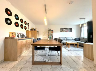 SUPERBE OPPORTUNITÉ !!!

Situé au 3e étage avec ascenseur d’une résidence bien entretenue construite en 1995, cet appartement lumineux et fonctionnel vous offre tout le confort dans un quartier calme et bien desservi à Oberkorn (commune de Differdange).

ðŸ”¹ Descriptif du bien :

    2 chambres à coucher 

    1 salle de bain

    Débarras pratique avec possibilité d’aménagement en WC séparé ou buanderie

    Cuisine équipée

    Grand salon / salle à manger avec accès direct à un balcon

    Cave

    Appartement traversant, offrant une belle luminosité

    3e étage avec ascenseur

    POSSIBILITÉ DE LOCATION DE GARAGE BOX POUR 80€ PAR MOIS

ðŸ“? Proche de toutes les commodités : commerces, écoles, arrêt de bus et gare d’Oberkorn accessibles à pied.



Pour toute demande de visite ou information supplémentaire, n'hésitez pas à nous contacter par mail ou téléphone au 28.66.39-1

Le prix affiché s'entend frais d'agence + tva inclus.

 ---------- 
SUPERB OPPORTUNITY!!!

Located on the 3rd floor with elevator of a well-maintained residence built in 1995, this bright, functional apartment offers you every comfort in a quiet, well-connected neighborhood in Oberkorn (commune of Differdange).

ðŸ”¹ Property description :

    2 bedrooms

    1 bathroom

    Convenient storeroom that can be converted into a separate WC or laundry room

    Fully equipped kitchen

    Large living/dining room with direct access to balcony

    Cellar

    Bright, through-plan apartment

    3rd floor with elevator

    POSSIBILITY OF RENTING A GARAGE BOX FOR 80€ PER MONTH

ðŸ“? Close to all amenities: shops, schools, bus stop and Oberkorn station within walking distance.



For further information or to arrange a viewing, please do not hesitate to contact us by e-mail or telephone on 28.66.39-1.

The price shown includes agency fees + vat.