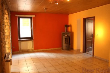 ** Sous compromis **
Newkeys vous propose cet charmant appartement de +/- 80 m2 + terrasse de 30m2 situé dans une rue calme et agréable à Luxembourg-Cents.

Situé au rez de chausée surélevé d'une petite résidence de seulement 2 unités, cet appartement offre de nombreux attraits et se compose de la manière suivante:

- Living de 32m2 
- Cuisine équipée et fermée 
- 1 Chambre 
- Salle de bain avec douche et WC 
- Terrasse sans vis-à-vis de 31 m2 
- 1 Emplacement de parking extérieur 
- Cave aménageable de 14 m2
- Espace buanderie au sous-sol

La copropriété dispose en plus d'un très agréable jardin avec un étang et une grande terrasse sans vis-à-vis qui vous permettra de profiter d'un cadre exceptionnelle dans un endroit tranquille offrant toutes le commodités.

Disponible de suite 

N'hésitez pas à nous contacter au 661 120 388 ou par mail info@newkeys.lu pour plus d'informations ou une éventuelle visite.