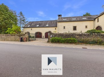 Situé dans la commune de Christnach (Waldbillig) dans une magnifique propriété avec maison de maître et dépendances, cet appartement duplex rénove en 2016 se trouve dans une bâtisse de caractère datant de 1900. L'appartement bénéficie d'une surface habitable de ± 150 m², pour une superficie totale de ± 215 m² et se compose comme suit.

Au rez-de-chaussée le hall d'entrée de ± 16 m² dessert une chambre multifonctionnelle / chambre (réserve, atelier) de ± 35 m², une cuisine équipée de ± 15 m² avec accès à la terrasse et au jardin, ainsi qu'un wc séparé et la buanderie².

Au 1ier étage la cage d'escalier donne dans le séjour/salon-salle à manger de ± 74 m² qui dessert une deuxième chambre de ± 16 m², un dressing de ± 6 m², une salle de bain de ± 7 m² (douche, double lavabo, wc) ainsi qu'un WC séparé.

Une terrasse de ± 20 m², un parking privé extérieur ainsi qu'un jardin complètent l'offre.

Généralités :
- Passeport énergétique G - G
- Chauffage avec pompe à chaleur, chauffage par radiateur
- Adoucisseur d'eau
- Fenêtres châssis bois, double vitrage, volets manuels
- Vue dégagée sur le parc
- Commerces, écoles, golf, etc. à proximité dans le village de Christnach.

Location :
Les propriétaires cherchent un(e) locataire / couple tranquille sans enfants, sans animaux, jardiniers, aimant la nature

- Location 1.900,- euros / mois
- Charges 400,- euros / mois
- Deux mois de garantie locative
- Commission agence 1.900 euros + 17% TVA (partagé 50/50 entre locataire et bailleur)
- Possibilité de louer les lieux à court et moyen terme

Personne responsable du bien :
Achille De Villers
Tel: +352 621 10 80 10
email: achille@vanmaurits.lu