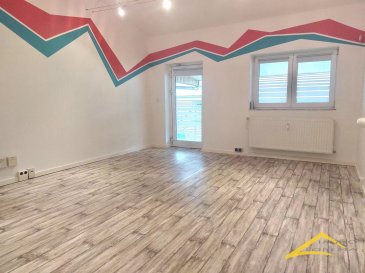 L'agence IMMOLORENA a sélectionné pour vous : 

Ce bureau de +- 25 m2 au premier étage, dans la zone industrielle de Pétange (derrière le cactus).

Il est entièrement équipé pour la bureautique ( raccordement téléphone, internet, ....) avec un  WC séparé.


Situation idéale. 

Possibilité de louer des emplacements extérieurs au prix de 100 €/unité.
CONDITIONS:

2 MOIS DE CAUTION SOIT 1.700 EUROS
LE LOYER PLUS AVANCE SUR LES CHARGE POUR LA PERIODE DU 1/03/2026 au 31/03/2026 SOIT 1.000 EUROS
LES FRAIS D'AGENCE SOIT 994,50 € (TVA incluse).

Disponible à partir du 1er mars 2026

Pour tout contact:
Joanna RICKAL: +352 621 36 56 40
Vitor Pires:+352 691 761 110


L'agence ImmoLorena est à votre disposition pour toutes vos recherches ainsi que pour vos transactions LOCATIONS ET VENTES au Luxembourg, en France et en Belgique. Nous sommes également ouverts les samedis de 10h à 19h sans interruption.