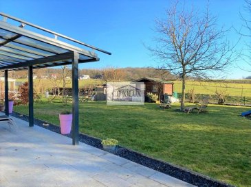 L\'agence CIMOLUX vous propose une belle maison libre des 4 côtés située à Olm avec une superficie de +/- total 245 m2 et 8,57 ares de terrain. surface habitables de +/- 160m2:<br><br>La maison dispose:<br>Au rdch: un hall d\'entrée, une cuisine équipée, un WC séparé, un bureau, un salon/salle à manger avec feu ouvert, avec une sortie sur la terrasse et le jardin.<br>Au 1er étage: 3 chambres et une salle de douche.<br>Au sous-sol: une grande cave, un grand garage, plusieurs emplacements extérieurs et un grand débarras<br><br>Travaux effectués:<br>-alarme en 2019<br>-chauffage au gaz en septembre 2016<br>-fenêtres et porte d\'entrée en aluminium triple vitrage en 2011<br><br>Prix 1.860.000€ <br>(frais d\'agence compris 2% + Tva 17 % à la charge du vendeur)<br><br>Pour plus d\'informations n\'hésitez pas à nous contacter on parle français, allemand, luxembourgeois, anglais, portugais et italien.<br><br>Pour l\'obtention de votre crédit, notre relation avec nos partenaires financiers vous permettront d\'avoir les meilleures conditions.