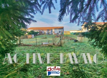 Maison plain-pied Anzeling 4 pièce(s) 87 m2. NOUVEAUTÉ EN EXCLUSIVITÉ !  

Sur la commune d'Anzeling au coeur de la région Grand-Est, bénéficiant d'une localisation stratégique entre Metz et la frontière Luxembourgeoise et Allemande. 
Devenez propriétaire de cette maison récente (construction 2012) de plain-pied de 87m², mitoyenne d'un côté avec son terrain de 19ares 21ca, alliant ainsi tranquillité et proximité des grands axes.

La maison se compose comme suit :
- Sas d'entrée avec dégagement
- Pièce de vie lumineuse avec espace cuisine offrant près de 36m² avec accès direct aux extérieurs avec la terrasse de 47m² exposé Sud-Est.
- 3 chambres de 11,5m² et 9,5m²
- Wc indépendant
- Salle d'eau avec douche et vasque
- Cellier-Buanderie communiquant avec le garage
- Garage 1 véhicule

Le vaste jardin offre un environnement tourné vers la nature, calme et arboré, un coin de quiétude très appréciable.
Le devant de la maison entièrement pavé est parfait pour le stationnement.

DV PVC / VOLETS roulant  / Chauffage électrique / Construction 2012 / mitoyenneté avec Isolation phonique / Tout à l'égout / FIBRE Optique 

DPE réalisé le 24/02/2026 : logement classé D pour 183kwh/m²/an ainsi que B pour les émissions de gaz à effet de serre pour 7kg co²/m²/an.
Montant estimé des dépenses annuelles d'énergie pour un usage standard : 1500€ et 2070€ par an. Prix moyens des énergies indexés sur l'année 2021, 2022, 2023 (abonnements compris)
Les informations sur les risques auxquels ce bien est exposé sont disponibles sur le site Géorisques : www.georisques.gouv.fr ».

A VISITER SANS TARDER ! 
Frais d'agence à charge vendeur
Votre conseiller Immobilier : Marie PETITFRERE : 06 95 67 68 76