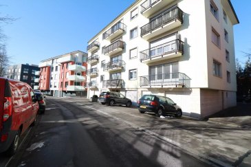 EXCELLENT RAPPORT QUALITÉ/PRIX

Spacieux appartement sis au 1er étage avec ascenseur d'un immeuble idéalement situé à quelques pas du CHL.

Hall d'entrée avec vestiaire, spacieux living lumineux avec balcon, cuisine équipée séparée, salle de bains, WC séparé, 3 chambres à coucher dont 1 avec balcon.

Rez-de-chaussée: Cave, Garage fermé
Extérieur: 1 place de parking devant le garage 

 ---------- 
AUSGEZEICHNETES PREIS-LEISTUNGS-VERHÄLTNIS

Geräumige Wohnung im 1. Stock mit Aufzug eines Gebäudes in idealer Lage, nur wenige Schritte vom CHL entfernt.

Eingangshalle mit Garderobe, geräumiges und helles Wohnzimmer mit Balkon, separate Einbauküche, Badezimmer, separates WC, 3 Schlafzimmer, davon 1 mit Balkon.

Erdgeschoss: Keller, geschlossene Garage.
Außen: 1 Parkplatz vor der Garage 

 ---------- 
EXCELLENT VALUE FOR MONEY

Spacious apartment on the 1st floor with elevator of a building ideally located a few steps from the CHL.

Entrance hall with checkroom, spacious bright living room with balcony, separate fitted kitchen, bathroom, separate WC, 3 bedrooms, 1 with balcony.

First floor: Cellar, Garage
Outside: 1 parking space in front of garage