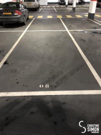 Emplacement intérieur N° 062 et N° 008 -Place de la Résistance à Esch-Alzette<br>Prix par mois 125 € plus 17% de TVA<br>Caution 80 €<br>Commission d`agence 125 €  plus 17 % de TVA<br><br>Pour plus de renseignement contactez l`agence<br><br />Ref agence :5338659