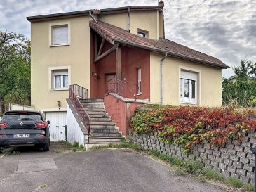 pavillon F7 sur sous sol complet.  Spacieuse maison de 164 m2 habitable, comprenant au rdc : salon/ séjour de 55 m2, cuisine indépendante ouverte sur terrasse, bureau, sdb, au-dessus : 4 chambres, salle d'eau, sous-sol complet, prévoir travaux de rafraîchissement 
 Les informations sur les risques auxquels ce bien est exposé sont disponibles sur le site Géorisques : www.georisques.gouv.fr
 Certaines photographies ont été retouchées par intelligence artificielle afin d'améliorer leur qualité visuelle, sans modifier les caractéristiques essentielles du bien.