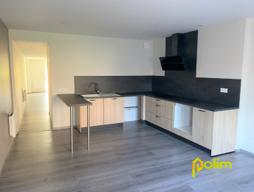 Très belle maison de village.  Dans village au calme - très belle maison rénovée entièrement - 4, rue du Moulin 54385 MINORVILLE comprenant :
 Cuisine aménagée, salon/séjour, dégagement, 2 chambres, salle de bains, 2 WC, jardin privatif
 Chauffage électrique - 113,41m2
 Libre à la location le 16 mars 2026
 Les informations sur les risques auxquels ce bien est exposé sont disponibles sur le site Géorisques : www.georisques.gouv.fr