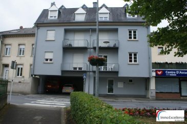 IMMO EXCELLENCE vous propose en exclusivité ce joli appartement d\'une surface habitable totale de 73.97 m2, situé au dernier étage d\'une Résidence à quelques unités. L\'appartement se compose comme suit :  Un hall d\'entrée, une chambre-à-coucher avec accès sur un balcon, une salle-de-bains avec raccordement pour la machine-à-laver, une salle-à-manger avec living et accès sur un balcon ainsi qu\'un emplacement extérieur et couvert.<br><br>Caution pour la télécommande du garage : 90.-Eur<br><br>Contrat de bail sur 3 ans.<br><br>Garantie bancaire : 2.300.-Eur.<br><br>Echternach (luxembourgeois : Iechternach) est une ville du Luxembourg d\'environ 5 300 habitants et le chef-lieu de son canton, le long de la vallée de la Sûre marquant la frontière avec la Rhénanie-Palatinat allemande.<br><br>Elle est surtout connue pour son abbaye et sa procession dansante de Pentecôte.<br><br />Ref agence :3426445