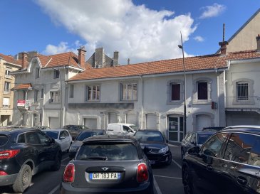 Local commercial - 428m ². PANETTA IMMOBILIER vous propose  UN IMMEUBLE à usage professionnel Cadastré Section AR numéro 376 sur 02a34ca de 428m² situé à LONGWY BAS au 10 Avenue de Saintignon (grand parking devant)  comprenant un ensemble de bureaux administratifs composé comme suit:

-Rez-de-chaussée (166m²): dégagement, 1 débarras, 1 w-c avec lave mains, 1 pièce, 4 pièces faisant office de bureaux

-Etage (166m²): dégagement, 1 salle de réception, 1 débarras, 1 cellier, 1 cuisine, 1 w-c, 1 w-c avec lave mains, 4 pièces bureaux dont un avec un point d'eau

-2ème étage (96m²): 3 pièces Archive dont une avec un point d'eau

-Sous-sol (52m²): 1 cave et 1 chaufferie

NB: toiture environ 20 ans, électricité correcte (remise aux normes à prévoir), double vitrage PVC environ 25 ans, 2 chaudières gaz de 2014, assainissement au tout à l'égout, alarme, sécurité incendie, porte coupe-feu...

Taxe foncière: 6000euros

Pour infos et visites, Rocco PANETTA au 06 88 56 77 94 (laisser message si répondeur)

Les informations sur les risques auxquels ce bien est exposé sont disponibles sur le site Géorisques : www.georisques.gouv.fr