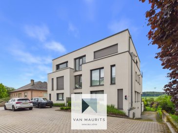 Appartement 1 chambre avec terrasse à Lorentzweiler  
Situé au 1er étage d'une résidence bien entretenue à Lorentzweiler, cet appartement contemporain offre une surface habitable d'environ 77 m² et bénéficie d'un agencement fonctionnel ainsi que d'un bon état général.  

L'appartement se compose d'une agréable chambre avec salle de douche moderne, d'une cuisine aménagée ainsi que d'un hall d'entrée avec rangements ainsi que d'un WC séparé.  

Le séjour lumineux s'ouvre sur une belle terrasse d'environ 20 m², idéale pour profiter des extérieurs grâce à son orientation sud-ouest.  

Annexes et équipements  

Au sous-sol, vous disposerez d'une cave, d'une buanderie ainsi qu' un emplacement extérieur et un emplacement intérieur.  

Le bien est équipé de prestations de qualité telles que :  

Chauffage au sol  

Carrelage au sol  

Revêtements muraux en peinture et papier peint  

Fenêtres en châssis PVC avec triple vitrage  

Stores électriques  

Informations complémentaires  

Classe énergétique : A-A  

Charges mensuelles : ± 300 €  

Situation idéale à proximité des commodités : autoroute, gare, commerces, restaurants, parc et infrastructures sportives  

Pour plus des informations contacter:  
Nora Bendjeriou  
+352 691 136 875  
Nora@vanmaurits.lu