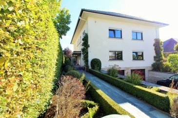 Immomod vous propose cette belle maison libre de 4 côtés,  d'une surface d'environ 350 m2 habitable (410 m2 au total) et sur un terrain de 8,40 ares dans une zone tranquille de la commune de Strassen.

La maison se compose :

- 5 chambres 
- 3 salles de bain 
- Spacieux living avec feu ouvert
- Cuisine équipée indépendante 
- Salle de sport ou salle de jeux
- Sauna
- 2 Terrasses
- Magnifique jardin 
- Double Garage
- Cave
- Buanderie

La maison se trouve dans un bon état.

La situation exceptionnel et calme, à proximité de la ville et toutes commodités.

N'hésitez pas à nous contacter au 691 92 54 85.