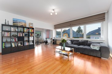 Maison Bi-familiale séparée en DEUX Appartements à Echternach!!! 

Opportunité Rare avec Potentiel d'Agrandissement Située au coeur d'Echternach, dans une rue en cul-de-sac paisible, cette maison bi-familiale lumineuse offre un cadre de vie privilégié, baigné de soleil tout au long de la journée. 

Idéale pour une grande famille ou un investisseur, elle séduit par son agencement spacieux, son fort potentiel d'extension et la possibilité de générer des revenus locatifs attractifs. 
Caractéristiques principales : 
Surface du terrain : 4a 52ca 
Surface totale : env. 280 m² + grenier aménageable (potentiel d'au moins 80 m² supplémentaires selon le projet) 
Exposition : Maison très lumineuse avec une orientation optimale pour profiter du soleil toute la journée 
Environnement : Rue calme en impasse, parfaite pour la tranquillité et la sécurité 

Appartement 1 (principal) : Surface totale : 159,12 m² Surface habitable : 124,23 m² 
Agencement : Spacieux salon lumineux, cuisine séparée, 2 grandes chambres, salle de bain, WC invités, espace de rangement Loyer potentiel : env. 1.800 €/mois 

Appartement 2 (secondaire) : Surface totale : 105,05 m² Surface habitable : 50,57 m² 
Agencement : Séjour convivial, cuisine séparée, 1 chambre confortable, salle de bain récemment rafraîchie Loyer potentiel : env. 1.200 €/mois Potentiel locatif total : env. 3.000 €/mois 
Travaux à prévoir : Bien que la maison nécessite quelques rénovations pour atteindre son plein potentiel, le second appartement a déjà été rafraîchi, offrant un espace prêt à être loué ou habité. 
Le grenier offre une opportunité unique d'agrandissement, avec la possibilité de créer au moins 80 m² supplémentaires selon le projet. Points forts : Potentiel d'extension important Excellente rentabilité locative Luminosité exceptionnelle grâce à de grandes fenêtres et une orientation idéale Quartier résidentiel calme et recherché Proximité immédiate des commodités, des écoles et des espaces verts d'Echternach. 

Pour plus de renseignements ou une visite (visites également possibles le samedi sur rdv), veuillez contacter le 691 850 805