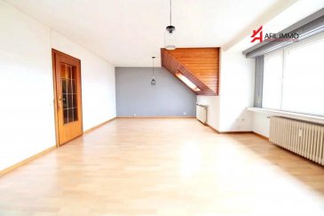 AFIL vous propose cet appartement situé dans une zone résidentielle à Esch-sur-Alzette, dans une petite résidence construite en 1970 à 3 unités dans un quartier très calme et proche des axes routiers.

L'appartement à rénover est situé au 2ième étage sans ascenseur.

Cet appartement se compose d'un hall d'entrée, cuisine équipée séparée avec sortie sur balcon, lumineuse salle à manger et salon, salle de douche, WC séparé, 2 grandes chambres à coucher, possibilité de faire 3 chambres, cave et buanderie.

Un jardin viens compléter ce bien.

AFIL s'engage dans toutes vos démarches immobilières (estimation, vente, location de biens, recherche de financements).

Vous satisfaire est notre priorité!

Les prix s'entendent frais d'agence de 3 % + TVA inclus.