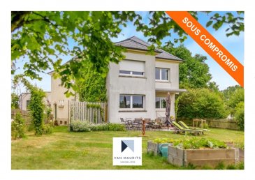 +++SOUS COMPROMIS+++SOUS COMPROMIS+++SOUS COMPROMIS+++

***Nouveau Prix***Nouveau Prix***Nouveau Prix***


Située dans le village d'Oetrange, cette maison libre de quatre côtés est érigée sur un beau terrain de 25,50 ares avec une vue exceptionnelle à l’arrière de la maison (orientée Ouest). Elle présente une surface habitable de ± 218 m² pour une surface totale de ± 312 m² et se compose comme suit.

Au rez-de-chaussée, un hall d'entrée de ± 12 m² donne accès à un séjour de ± 31 m² (avec poêle à bois), une salle à manger de ± 22 m² avec un accès par une porte sécurisée à la terrasse et au jardin orientée Ouest, une cuisine équipée et son arrière-cuisine de ± 5 m² ainsi qu’un bureau ou chambre de ± 12 m² avec en suite un wc séparé de ± 2 m².

Le première étage, comprend un hall de nuit de ± 12 m² , qui dessert quatre chambres de ± 24, 20, 18 et 12 m² ainsi qu'une salle de bain de ± 7 m² (baignoire, douche, lavabo, espace sauna), un wc séparé de ± 2 m² et un balcon de ± 8 m² avec une vue exceptionnelle qui est accessible depuis 2 chambres.

Le deuxième étage, sous combles, se compose d'un grenier aménagé de ± 15 m² et d'une partie non aménagée de ± 29 m².

Le sous-sol, dispose d’une buanderie de ± 11 m², d’une cave de ± 13 m², d’une cave à vin de ± 5 m², d’un garage de ± 20 m² (pour 1 voiture) et d’un local technique de ± 9 m² (chaudière a gaz de chez *Viessmann*).

L’offre se complète avec 2 annexes à l’extérieurs derrière la maison et un magnifique jardin plat orientée Ouest.

Détails complémentaires
- Châssis PVC, double vitrage, volets manuels;
- Chauffage au Gaz chaudière *Viessmann*, chauffage par radiateurs ;
- CPE: F-F;
- Parquet, plancher, carrelage et granit au sol ;
- Panneaux solaires pour la production d'eau chaude ;
- A proximité de l'autoroute, transports publics et de toutes commodités, Restaurants, commerces, écoles, boulangerie, boucherie, ...

Agent responsable: 
Nora Avdic au +352691136875 ou nora@vanmaurits.lu