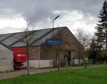 Hall agricole faisant 540m2, équipement électrique 380V, branchement d'eau. 
Atelier artisanal non admis, non chauffé.
Disponible 11/2021
Ref agence :B725988