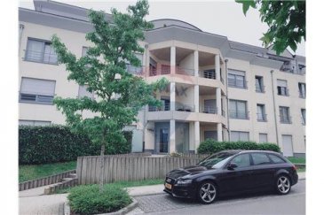 Disponible à partir du 15/07/2018 <br><br>For English, please see below. <br><br>RE/MAX Forum, spécialiste de l\'immobilier à LUXEMBOURG, vous propose cet appartement meublé avec 1 chambres,  disposant d\'une surface de +- 57 m2 situé dans une résidence construite en 2006.<br><br>Situé au premier étage d\'une résidence Luxembourg-Strassen, avec ascenseur, proche de toutes les commodités, l\'appartement se compose comme suit :<br><br>• Une entrée;<br>• Un grand séjour avec accès à un balcon;<br>• Une cuisine équipée;<br>• 1 grande chambre; <br>• Une salle de bain;<br>• Un WC séparé;<br>• Une cave;<br>• Un emplacement de parking intérieur.<br><br>En face de La Belle Etoile, Proximité des transports en commun, Proche des commerces et des axes autoroutiers, 10 minutes du centre ville<br><br>*****Description in English*******<br><br>Available from 15/07/2018 <br><br>RE/MAX Forum, real estate specialist in LUXEMBOURG, presents this very nice one-bedroom apartment, well furnished, about 57 m2, built in 2006.<br><br>Located on the 1st floor of a residence in Luxembourg-Strassen, with lift, the apartment is composed as follows: <br><br>• An entrance hall,<br>• A fully furnished living room with access to the balcony;<br>• A equipped kitchen;<br>• One bedroom;<br>• A bathroom;<br>• A separate WC; <br>• A cave.<br>• An indoor parking space<br><br>In the front of La Belle Etoile, Close to public transport, closed to all amenities and highway, 10 minutes from the city center.<br><br />Ref agence :Strassen 6 rue Marie Curie