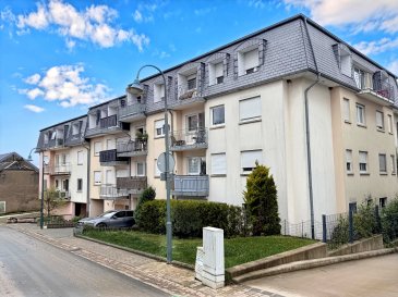 Appartement 1 chambre avec terrasse à louer – 41,51 m²
Immo Losch vous propose en location ce charmant appartement de 41,51 m², situé dans une résidence bien entretenue, au cœur d’un quartier paisible et agréable à vivre.
Composition du bien :
-	Un salon/séjour lumineux avec accès direct au balcon
-	Une cuisine ouverte
-	Une chambre spacieuse 
-	Une salle de douche 
-	Un emplacement intérieur
-	Une Cave
Conditions de location :
-	Loyer mensuel : 1 400 €
-	Charges mensuelles : 190 €
-	Caution : 2 mois de loyer, soit 2 800 €
-	Frais d’agence : 1 mois de loyer + TVA 17 % = 1 638 € TTC, partagés à parts égales → 819 € à la charge du locataire
Pour organiser une visite ou obtenir plus d’informations :
Téléphone : +352 26 53 26 11
E-mail : info@immolosch.lu

 ---------- 
1-Zimmer-Wohnung mit Terrasse zu vermieten - 41,51 m².
Immo Losch bietet Ihnen diese charmante Wohnung von 41,51 m² zur Miete an. Sie befindet sich in einer gepflegten Residenz im Herzen eines friedlichen und lebenswerten Viertels.
Zusammensetzung des Objekts :
- Ein helles Wohn- und Esszimmer mit direktem Zugang zum Balkon.
- Eine offene Küche
- Ein geräumiges Schlafzimmer
- Ein Duschraum
- Ein innerer Stellplatz
- Ein Keller
Mietbedingungen:
- Monatliche Miete: 1.400 €.
- Monatliche Nebenkosten: 190 €.
- Kaution: 2 Monatsmieten, d.h. 2.800 €.
- Maklergebühren: 1 Monatsmiete + 17 % MwSt. = 1 638 € inkl. MwSt., zu gleichen Teilen geteilt → 819 € gehen zu Lasten des Mieters.
Um einen Besichtigungstermin zu vereinbaren oder weitere Informationen zu erhalten :
Telefon: +352 26 53 26 11
E-Mail: info@immolosch.lu

 ---------- 
1 bedroom apartment with terrace for rent - 41.51 m² - Immo Losch
Immo Losch offers for rent this charming 41.51 m² apartment, located in a well-maintained residence, in the heart of a peaceful and pleasant neighborhood.
Comprising:
- A bright living room with direct access to the balcony
- Open-plan kitchen
- Spacious bedroom
- A shower room
- An indoor parking space
- Cellar
Rental conditions :
- Monthly rent: €1,400
- Monthly utilities: €190
- Deposit: 2 months' rent, i.e. €2,800
- Agency fees: 1 month's rent + 17% VAT = €1,638 incl. VAT, shared equally → €819 payable by tenant
To arrange a viewing or obtain more information:
Telephone: +352 26 53 26 11
E-mail: info@immolosch.lu