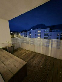 A VISITER !!!

Appartement construit en 2009, situé dans le quartier prisé du Cents (Bail Emphytéotique).
Ce bien offre une surface habitable de 75 m² avec 8 m² de balcon.
Situé au Cents, vous bénéficiez d'une proximité immédiate avec le Kirchberg, l'aéroport et le centre-ville, tout en profitant d'un cadre de vie résidentiel et paisible.

Caractéristiques du bien:
Espace de vie :
-Un séjour spacieux et lumineux avec accès direct à un balcon oriente ouest-sud.
-Chambres : 2 chambres à coucher confortables de 12,39 m² chacune.
-Salle de bain de 8,1 m² équipée d'un combiné baignoire-douche-hammam, idéale pour vos moments de détente.
-Parking : Possibilité de louer un emplacement couvert pour seulement 80 € / mois.

Pour tout renseignement complémentaire ou information veuillez nous contacter par email info@immonordstrooss.lu ou par Tél: 691 850 805.

Proposition de crédit/financement à taux compétitif auprès des banques Luxembourgeoise incluse dans nos services gratuits.