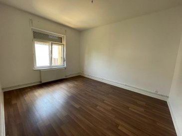 THIONVILLE Secteur Providence fond d'impasse
Dans une maison de 3 appartements, au RDC surélevé  
Bel Appartement F3, 2 chambres, entièrement refait à neuf il y a 5 ans 
Grande terrasse
Garage, 
Cave  
Disponible de suite

Frais d'agence de 600 euros (rédaction de bail et état des lieux)
Contact Raphael RONCEN: 06.95.65.86.64

 ---------- 
THIONVILLE Sector Providence In a house of 3 apartments, on the 1st floor Beautiful Apartment F3, 2 bedrooms, fully renovated Balcony, Garage, Cellar   Contact Raphael RONCEN: 06.95.65.86.64