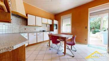 L'agence IMMOLORENA de Pétange a choisi pour vous cette magnifique maison d'environ 106,42 m2 habitables, située à Niederkorn. La maison mitoyenne sur un terrain de 1,108 ares construite dans les années 30 à proximité de toutes commodités, commerces et transports en commun.

AU REZ-DE-CHAUSSÉE (PIECES A VIVRE)

Le hall d’entrée de 7,56m2
La cuisine séparée de 16,03 m2 donnant accès à la terrasse de 14,24 m2 et au petit jardin de 39,17 m2
Le salon de 11,80 m2 

AU PREMIER ETAGE 

Le hall de nuit faisant 3,98 m2 amenant à : 
Première chambre de 17,55 m2
La deuxième chambre de 12,60 m2
Le WC séparé de 1,90 m2

AU DEUXIEME ETAGE :

Le hall de 2,39 m2
Une pièce (sans radiateurs) de 17,91 m2 au sol (9,74 m2 habitables) avec des armoires encastrées
Une chambre de 19,25 m2

LA CAVE : 

Un couloir de 1,79 m2
Une buanderie de 7,82 m2
La salle de bain de 4,13 m2
Le local technique faisant 12,69 m2 équipé d’une chaudière à mazout année 1990
Le WC séparé de 1,76 m2 

POSSIBILITÉ D'ACHETER UN GARAGE BOX AU PRIX DE 45.000 EUROS

Pas de frais d'agence pour le futur acquéreur

A VOIR ABSOLUMENT !!!!

Pour tout contact :
Joanna RICKAL : 621 365 640
Vitor Pires : 691 761 110

L'agence ImmoLorena est à votre disposition pour toutes vos recherches ainsi que pour vos transactions LOCATIONS ET VENTES au Luxembourg, en France et en Belgique.