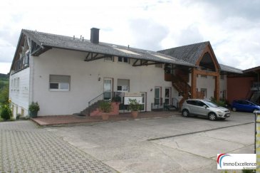 IMMO EXCELLENCE vous propose en exclusivité un appartement de 97 m2 situé au dernier étage. L\'appartement se compose comme suit : Un hall d\'entrée, deux chambres-à-coucher, une cuisine, un living + salle-à-manger avec accès sur un balcon, ainsi qu\'une salle-de-douche avec raccordement pour la machine-à-laver.<br><br>Caution : 3 mois de loyer, à savoir 2.160.-Eur.<br><br>Plusieurs emplacements extérieurs disponibles.<br><br>Toutes commodités à proximité ( Supermarché Norma, Restaurants, ..... ) et à seulement 2 minutes du centre ville d\'Echternach.<br><br>Situation très calme.<br />Ref agence :3426694