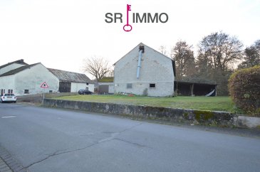 Sie sind auf der Suche nach Lagerfläche?

Zum Verkauf steht ein Ensemble bestehend aus einem ehemaligen Stallgebäude aus dem Jahre 1969 sowie einer Garage und einem Schuppen.

Die Gebäude stehen in einer Seitenstraße des Ortes Lünebach auf einem Grundstück von 1269 m2 und können als Lager, Garage, Werkstatt oder Hobbyraum genutzt werden.

Im Stallgebäude gibt es zwei Ställe, einer misst 13 m auf 9,5 m, der andere 4,5 m auf 9,5 m. Das Stallgebäude hat eine massive Betondecke, darüber befindet sich ein Heuspeicher. Das Dach ist aus Blech.

Links an das Stallgebäude angebaut ist eine Garage mit Schiebetoren, die innen 11 m breit und 5,7 m tief ist. Das Dach ist aus Welleternit. Die Garage ist zurzeit noch vermietet.

Auf der rechten Seite des Stallgebäudes ist ein Schuppen aus Blech angebaut mit einer Größe von 8 m auf 4 m.

Die aktuelle Zufahrt läuft über das Nachbargrundstück. Daneben eine eigene Zufahrt herzustellen, ist aber kein Problem.

Wasser- und Stromanschluss sind nicht vorhanden, aber die Herstellung ist möglich.

Weitere Innenaufnahmen bekommen Sie gerne auf Nachfrage.


Allgemeine Informationen

Baujahr: 1965
Mauern: massiv (Stallgebäude)
Dacheindeckung: Garagen: Welleternit; Stall und Schuppen: Blech
Fassade: Putz 
Decke: Beton
Außentüren: Holz
Fenster: Einfachverglasung
Heizung: keine Heizung
Wasser: kein Wasseranschluss
Abwasser: nicht am Kanal angeschlossen

Endenergiebedarf dieses Gebäudes: nicht erforderlich
Primärenergiebedarf dieses Gebäudes: nicht erforderlich 


Zzgl. Käuferprovision: 3% (zzgl. der gesetzlichen MwSt.) vom Kaufpreis


Lagebeschreibung

Lünebach ist eine Ortsgemeinde im Eifelkreis Bitburg-Prüm mit ca. 550 Einwohnern. Sie gehört der Verbandsgemeinde Arzfeld an.
Einkaufsmöglichkeiten, Banken, Ärzte etc. gibt es in Arzfeld (9 km) oder Prüm (12 km).
Entfernungen: Autobahnauffahrt A60 5 km, Dasburg 22 km, Clervaux(L) 34 km, St. Vith(B) 33 km, Weiswampach(L) 35 km.


Alle Angaben beruhen auf Informationen des Eigentümers, daher können wir keinerlei Haftung für die Richtigkeit und Vollständigkeit der Angaben übernehmen!


HAFTUNGSAUSSCHLUSS
Die von uns gemachten Angaben hinsichtlich Größen und Beschaffenheit des Objektes beruhen auf Informationen des Verkäufers bzw. Dritter und sind unverbindlich. Eine Haftung jeglicher Art für die Richtigkeit und Vollständigkeit der Angaben wird daher ausgeschlossen. Unser Angebot erfolgt freibleibend, Zwischenverkauf vorbehalten.

VERBRAUCHERINFO
1. Maklerleistung ist der Nachweis der Gelegenheit zum Abschluss eines Vertrages bzw. Vermittlung eines Vertrages über eine Immobilie gegen die Maklerlohnzahlungspflicht des Kunden. Eine Maklerprovision in Höhe von 3,57 % incl. 19 % MwSt. ist vom Käufer zu zahlen. Die Maklerprovision ist fällig und verdient mit Unterzeichnung des Kaufvertrages.
2. Unternehmer, Anschrift, Beschwerdeadressat:
ARCADIA Fine Properties S.A., 20, Grand-Rue, L-9410 Vianden, Tel.: 00352 266 344 1,
E-Mail: contact@sri.lu, Direktor: Ton Eggen
3. Es besteht ein Widerrufsrecht für Verbraucher

WIDERRUFSRECHT FÜR VERBRAUCHER
Sie haben das Recht, binnen vierzehn Tagen ohne Angabe von Gründen diesen Vertrag zu widerrufen. Die Widerrufsfrist beträgt vierzehn Tage ab dem Tag des Vertragsabschlusses.
Um Ihr Widerrufsrecht auszuüben, müssen Sie uns (ARCADIA Fine Properties S.A., 20, Grand-Rue, L-9410 Vianden, Tel: 352 266 344 33, Fax: 352 266 344 44, E-Mail: contact@sri.lu) mittels einer eindeutigen Erklärung (z. B. ein mit der Post versandter Brief, Telefax oder E-Mail) über Ihren Entschluss, diesen Vertrag zu widerrufen, informieren. Sie können dafür das beigefügte Muster-Widerrufsformular verwenden, das jedoch nicht vorgeschrieben ist. Zur Wahrung der Widerrufsfrist reicht es aus, dass Sie die Mitteilung über die Ausübung des Widerrufsrechts vor Ablauf der Widerrufsfrist absenden.

Folgen des Widerrufs
Wenn Sie diesen Vertrag widerrufen, haben wir Ihnen alle Zahlungen, die wir von Ihnen erhalten haben, einschließlich der Lieferkosten (mit Ausnahme der zusätzlichen Kosten, die sich daraus ergeben, dass Sie eine andere Art der Lieferung als die von uns angebotene, günstigste Standardlieferung gewählt haben), unverzüglich und spätestens binnen vierzehn Tagen ab dem Tag, an dem die Mitteilung über Ihren Widerruf dieses Vertrags bei uns eingegangen ist, zurückzuzahlen. Für diese Rückzahlung verwenden wir dasselbe Zahlungsmittel, das Sie bei der ursprünglichen Transaktion eingesetzt haben, es sei denn, mit Ihnen wurde ausdrücklich etwas anderes vereinbart; in keinem Fall werden Ihnen wegen dieser Rückzahlung Entgelte berechnet. Haben Sie verlangt, dass die Dienstleistungen während der Widerrufsfrist beginnen sollen, so haben Sie uns einen angemessenen Betrag zu zahlen, der dem Anteil der bis zu dem Zeitpunkt, zu dem Sie uns von der Ausübung des Widerrufsrechts hinsichtlich dieses Vertrags unterrichten, bereits erbrachten Dienstleistungen im Vergleich zum Gesamtumfang der im Vertrag vorgesehenen Dienstleistungen entspricht. 

Hinweis auf die Möglichkeit eines vorzeitigen Erlöschens des Widerrufsrechts
Ihr Widerrufsrecht erlischt, wenn wir unsere Leistung vollständig erbracht und mit der Ausführung der Leistung erst begonnen haben, nachdem Sie Ihre ausdrückliche Zustimmung und gleichzeitig Ihre Kenntnis davon bestätigt haben, dass Sie Ihr Widerrufsrecht bei vollständiger Vertragsrfüllung durch uns verlieren.

MUSTER-WIDERRUFSFORMULAR
Wenn Sie den Vertrag widerrufen wollen, dann füllen Sie bitte dieses Formular aus und senden Sie es zurück an:

ARCADIA Fine Properties S.A. - SR IMMO
20, Grand-Rue
L-9410 Vianden
Tel: 352 266 344 33
Fax: 352 266 344 44
E-Mail: contact@sri.lu

Hiermit widerrufe(n) ich/wir (*) den von mir/uns (*) abgeschlossenen Vertrag über den Kauf der folgenden Waren (*)/die Erbringung der folgenden Dienstleistung (*)
Bestellt am (*)/erhalten am (*)
Name des/der Verbraucher(s)
Anschrift des/der Verbraucher(s)
Unterschrift des/der Verbraucher(s) (nur bei Mitteilung auf Papier)
Datum<br />Sie sind auf der Suche nach Lagerfläche?

Zum Verkauf steht ein Ensemble bestehend aus einem ehemaligen Stallgebäude aus dem Jahre 1969 sowie einer Garage und einem Schuppen.

Die Gebäude stehen in einer Seitenstraße des Ortes Lünebach auf einem Grundstück von 1269 m2 und können als Lager, Garage, Werkstatt oder Hobbyraum genutzt werden.

Im Stallgebäude gibt es zwei Ställe, einer misst 13 m auf 9,5 m, der andere 4,5 m auf 9,5 m. Das Stallgebäude hat eine massive Betondecke, darüber befindet sich ein Heuspeicher. Das Dach ist aus Blech.

Links an das Stallgebäude angebaut ist eine Garage mit Schiebetoren, die innen 11 m breit und 5,7 m tief ist. Das Dach ist aus Welleternit. Die Garage ist zurzeit noch vermietet.

Auf der rechten Seite des Stallgebäudes ist ein Schuppen aus Blech angebaut mit einer Größe von 8 m auf 4 m.

Die aktuelle Zufahrt läuft über das Nachbargrundstück. Daneben eine eigene Zufahrt herzustellen, ist aber kein Problem.

Wasser- und Stromanschluss sind nicht vorhanden, aber die Herstellung ist möglich.

Weitere Innenaufnahmen bekommen Sie gerne auf Nachfrage.


Allgemeine Informationen

Baujahr: 1965
Mauern: massiv (Stallgebäude)
Dacheindeckung: Garagen: Welleternit; Stall und Schuppen: Blech
Fassade: Putz 
Decke: Beton
Außentüren: Holz
Fenster: Einfachverglasung
Heizung: keine Heizung
Wasser: kein Wasseranschluss
Abwasser: nicht am Kanal angeschlossen

Endenergiebedarf dieses Gebäudes: nicht erforderlich
Primärenergiebedarf dieses Gebäudes: nicht erforderlich 


Zzgl. Käuferprovision: 3% (zzgl. der gesetzlichen MwSt.) vom Kaufpreis


Lagebeschreibung

Lünebach ist eine Ortsgemeinde im Eifelkreis Bitburg-Prüm mit ca. 550 Einwohnern. Sie gehört der Verbandsgemeinde Arzfeld an.
Einkaufsmöglichkeiten, Banken, Ärzte etc. gibt es in Arzfeld (9 km) oder Prüm (12 km).
Entfernungen: Autobahnauffahrt A60 5 km, Dasburg 22 km, Clervaux(L) 34 km, St. Vith(B) 33 km, Weiswampach(L) 35 km.


Alle Angaben beruhen auf Informationen des Eigentümers, daher können wir keinerlei Haftung für die Richtigkeit und Vollständigkeit der Angaben übernehmen!


HAFTUNGSAUSSCHLUSS
Die von uns gemachten Angaben hinsichtlich Größen und Beschaffenheit des Objektes beruhen auf Informationen des Verkäufers bzw. Dritter und sind unverbindlich. Eine Haftung jeglicher Art für die Richtigkeit und Vollständigkeit der Angaben wird daher ausgeschlossen. Unser Angebot erfolgt freibleibend, Zwischenverkauf vorbehalten.

VERBRAUCHERINFO
1. Maklerleistung ist der Nachweis der Gelegenheit zum Abschluss eines Vertrages bzw. Vermittlung eines Vertrages über eine Immobilie gegen die Maklerlohnzahlungspflicht des Kunden. Eine Maklerprovision in Höhe von 3,57 % incl. 19 % MwSt. ist vom Käufer zu zahlen. Die Maklerprovision ist fällig und verdient mit Unterzeichnung des Kaufvertrages.
2. Unternehmer, Anschrift, Beschwerdeadressat:
ARCADIA Fine Properties S.A., 20, Grand-Rue, L-9410 Vianden, Tel.: 00352 266 344 1,
E-Mail: contact@sri.lu, Direktor: Ton Eggen
3. Es besteht ein Widerrufsrecht für Verbraucher

WIDERRUFSRECHT FÜR VERBRAUCHER
Sie haben das Recht, binnen vierzehn Tagen ohne Angabe von Gründen diesen Vertrag zu widerrufen. Die Widerrufsfrist beträgt vierzehn Tage ab dem Tag des Vertragsabschlusses.
Um Ihr Widerrufsrecht auszuüben, müssen Sie uns (ARCADIA Fine Properties S.A., 20, Grand-Rue, L-9410 Vianden, Tel: 352 266 344 33, Fax: 352 266 344 44, E-Mail: contact@sri.lu) mittels einer eindeutigen Erklärung (z. B. ein mit der Post versandter Brief, Telefax oder E-Mail) über Ihren Entschluss, diesen Vertrag zu widerrufen, informieren. Sie können dafür das beigefügte Muster-Widerrufsformular verwenden, das jedoch nicht vorgeschrieben ist. Zur Wahrung der Widerrufsfrist reicht es aus, dass Sie die Mitteilung über die Ausübung des Widerrufsrechts vor Ablauf der Widerrufsfrist absenden.

Folgen des Widerrufs
Wenn Sie diesen Vertrag widerrufen, haben wir Ihnen alle Zahlungen, die wir von Ihnen erhalten haben, einschließlich der Lieferkosten (mit Ausnahme der zusätzlichen Kosten, die sich daraus ergeben, dass Sie eine andere Art der Lieferung als die von uns angebotene, günstigste Standardlieferung gewählt haben), unverzüglich und spätestens binnen vierzehn Tagen ab dem Tag, an dem die Mitteilung über Ihren Widerruf dieses Vertrags bei uns eingegangen ist, zurückzuzahlen. Für diese Rückzahlung verwenden wir dasselbe Zahlungsmittel, das Sie bei der ursprünglichen Transaktion eingesetzt haben, es sei denn, mit Ihnen wurde ausdrücklich etwas anderes vereinbart; in keinem Fall werden Ihnen wegen dieser Rückzahlung Entgelte berechnet. Haben Sie verlangt, dass die Dienstleistungen während der Widerrufsfrist beginnen sollen, so haben Sie uns einen angemessenen Betrag zu zahlen, der dem Anteil der bis zu dem Zeitpunkt, zu dem Sie uns von der Ausübung des Widerrufsrechts hinsichtlich dieses Vertrags unterrichten, bereits erbrachten Dienstleistungen im Vergleich zum Gesamtumfang der im Vertrag vorgesehenen Dienstleistungen entspricht. 

Hinweis auf die Möglichkeit eines vorzeitigen Erlöschens des Widerrufsrechts
Ihr Widerrufsrecht erlischt, wenn wir unsere Leistung vollständig erbracht und mit der Ausführung der Leistung erst begonnen haben, nachdem Sie Ihre ausdrückliche Zustimmung und gleichzeitig Ihre Kenntnis davon bestätigt haben, dass Sie Ihr Widerrufsrecht bei vollständiger Vertragsrfüllung durch uns verlieren.

MUSTER-WIDERRUFSFORMULAR
Wenn Sie den Vertrag widerrufen wollen, dann füllen Sie bitte dieses Formular aus und senden Sie es zurück an:

ARCADIA Fine Properties S.A. - SR IMMO
20, Grand-Rue
L-9410 Vianden
Tel: 352 266 344 33
Fax: 352 266 344 44
E-Mail: contact@sri.lu

Hiermit widerrufe(n) ich/wir (*) den von mir/uns (*) abgeschlossenen Vertrag über den Kauf der folgenden Waren (*)/die Erbringung der folgenden Dienstleistung (*)
Bestellt am (*)/erhalten am (*)
Name des/der Verbraucher(s)
Anschrift des/der Verbraucher(s)
Unterschrift des/der Verbraucher(s) (nur bei Mitteilung auf Papier)
Datum