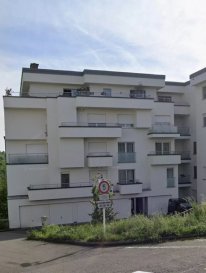 AMA LUX IMMOBILIERE vous propose à la location 3 garages box fermés avec portes motorisées qui sont situés en sous-sol d'une résidence rue de l'avenir à Luxembourg Limpertsberg. 

Luxembourg Limpertsberg, quartier le plus prisé de la ville de Luxembourg allie tout le confort nécessaire au quotidien et tous les privilèges de par sa situation géographique stratégique.

Vous trouverez à proximité de la résidence tout le nécessaire au quotidien, +- 10 minutes à pieds du Glacis et du Tram, tous les types de commerces et services essentiels, et l'accès autoroute à +- 5 minute en voiture mais aussi des crèches, des écoles primaires et des lycées....

Bien à venir visiter sans hésiter, pour plus d'informations ou planifier une visite éventuelle, merci d'appeler Monsieur Adrien BLONDEL au 621.611.777 ou d'écrire à ab@amalux.lu

Nous nous ferons un plaisir de vous accompagner dans vos projets de vente, de location, nous vous proposons des estimations gratuites, discrètes et surtout réalistes