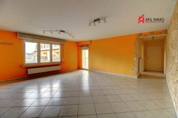 Situé dans une résidence bien entretenue construite en 2001, ce magnifique appartement d'environ 95 m² saura vous séduire par ses beaux volumes, sa luminosité et son excellent état général, sans aucun travaux à prévoir.

Dès l'entrée, vous découvrirez un espace de vie généreux d'environ 40 m², offrant un salon et une salle à manger baignés de lumière, avec un accès direct à un agréable balcon, idéal pour vos moments de détente.

L'appartement propose également :

- Une cuisine séparée, entièrement équipée
- Deux belles chambres à coucher
- Une salle de bains avec WC
- Un WC séparé

Prestations complémentaires :

- Fenêtres en double vitrage PVC garantissant confort thermique et acoustique
- Buanderie commune
- Espace dédié au séchage du linge
- Local à vélos
- Cave privative

Côté stationnement :

- 1 emplacement intérieur
- 1 emplacement extérieur

Un bien rare, alliant confort, fonctionnalité et qualité de vie, idéal pour une résidence principale ou un investissement de qualité.

À visiter sans tarder.

AFIL IMMO vous accompagne à chaque étape de votre projet immobilier : estimation, vente, location et recherche de financement, avec professionnalisme et engagement.

Votre satisfaction reste au coeur de nos priorités.

Prix affiché incluant 3 % de frais d'agence + TVA.