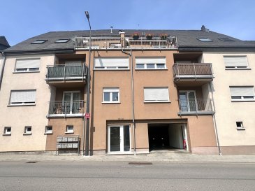 MANSO IMMO vous propose à la vente un admirable duplex divisé en 2 unités. Avec une surface totale au sol de +- 205 m2 au sol proche de toutes commodités dans la ville de Rumelange. Sis au 3ième et dernier étage d'une petite résidence de 2010 extrêmement bien entretenue, vous y trouverez le confort nécessaire et de gros volumes pour toute la famille. Ce duplex conçu au niveau inférieur un appartement avec deux chambres à coucher et au niveau supérieur un studio avec entrée séparée. Offre atypique et vous propose plusieurs possibilités d'aménagement. Le confort et la facilité de la vie quotidienne y sont réunis proche des transports en commun reliant les plus grandes villes du sud luxembourgeois mais également la ville de Luxembourg.

Dans une petite résidence de 8 unités uniquement et idéalement situé ce appartement avec studio style duplex se compose comme suit :

Lors de votre sortie de l'ascenseur vous accédez au palier avec un bel espace 
