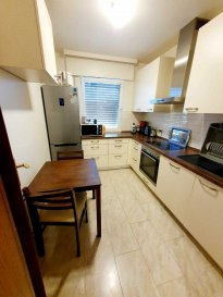 A VISITER !!!!

Immo Nordstrooss vous propose un appartement charmant de +/- 87m2 à vendre à Ettelbruck.

Ce beau appartement est composé comme suit:

- 2 chambres à coucher lumineuse
- une cuisine équipée
- une grande pièce de vie donnant vers la balcon
- une salle de bain

De plus, une place de parking intérieure et une cave privative sont comprises dans le prix de vente.

L'appartement est au 3ème d'une résidence située à l'entrée d'Ettelbruck, directement accessible sans devoir traverser le centre-ville et proche d'un arrêt de bus.
Non loin de l'appartement se trouvent également un fitness, une pompe à essence, une crèche ou encore des commerces. La gare d'Ettelbruck se trouve environs à 15 minutes à pied.

Pour plus de renseignements ou une visite veuillez nous contacter au 691 850 805.
Proposition de crédit/financement à taux compétitif d'une banque luxembourgeoise incluse dans nos services gratuit.
