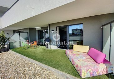 Immo-contact vous propose  à la vente ce magnifique appartement situé à Strassen, dans une copropriété très bien entretenue.

D'une surface habitable de +/- 88m², il se compose comme suit:

- hall d'entrée avec vestiaire encastrée et WC séparé
- Séjour/salle à manger donnant accès à la terrasse de +/-18m² orientée plein sud
- cuisine équipée ouverte
- 2 chambres à coucher donnant sur l'arrière de la résidence
- salle de bain avec baignoire et douche italienne

Pour compléter ce bien vous disposerez également:
- 2 parkings intérieurs, l'un à coté de l'autre
- cave +/-5m²
- joli jardin commun, situé à l'arrière de la résidence 

Appartement idéalement situé, proche des arrêt de bus, des commerces et des écoles

Pour toutes autres informations contactez-nous au 26.311.992 ou sur info@immocontact.lu.

Pour toutes estimations de votre bien ( disponible en 48H), n'hésitez pas à nous contactez au 621.75.86.43.