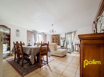maison de ville F5 avec terrasse en parfait état .  Proche place Duroc, au calme, decouvrez cette maison de ville en trés bon état comprenant au rdc : hall, buanderie, salle d'eau avec WC, cuisine équipée, salon / séjour . A l'étage : 3 chambres, salle de bains et WC - terrasse de 21 m2
 Les informations sur les risques auxquels ce bien est exposé sont disponibles sur le site Géorisques : www.georisques.gouv.