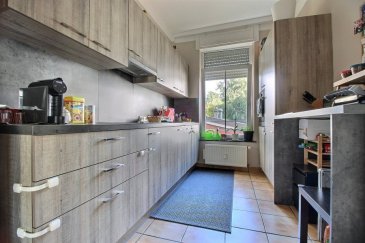 

---EN VENTE EXCLUSIVE chez Active Invest----

Vente d’un joli appartement de 79,01 m2 au centre de Dudelange, dont partiellement rénové il y a quelques années.

Caractéristiques : 

L’appartement se situe au 2ième étage de la résidence et offre : 

-	Séjour avec salle à manger  
-       Cuisine équipée séparé
-	Salle de douche 
-	2 Chambres à coucher 
-	Cave privative inclus



La résidence est située au centre de Dudelange, à proximité des transports en commun, dont connexions bus vers Kirchberg, station de train et tout proche des écoles, crèches, médecins et hôpitaux, commerces et supermarchés.

N’hésitez pas à nous joindre pour plus de renseignements.

Les plans pourront être fournis suivant demande.

Schwätze Lëtzebuergesch / Parle Français / Spreche Deutsch / Speak English
