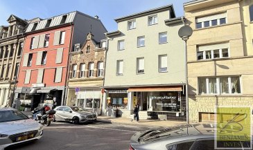 Commerce à vendre ? 55 m² au coeur de Differdange

Nous vous proposons ce local commercial de 55 m², idéalement situé en plein centre de Differdange, à proximité immédiate de tous les commerces, transports en commun et services.

Convient à toute activité commerciale grâce à sa localisation stratégique.

Actuellement exploité comme salon de coiffure, le bien se compose comme suit :

Une pièce principale lumineuse
Une pièce secondaire
Un WC séparé

Emplacement privilégié : grande visibilité et accessibilité parfaite pour développer votre activité.

Pour tout complément d'information, n'hésitez pas à nous contacter au 28 77 88 22.
Possibilité de visites également le samedi.

Vous souhaitez vendre ou échanger votre bien ?

Nous sommes en permanence à la recherche de nouveaux biens à vendre (appartements, maisons, terrains à bâtir) pour nos clients acquéreurs.

Estimation gratuite et sans engagement !