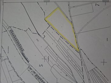 Sur les hauteurs de Fontoy, 

Terrain agricole de 28 000m², accès carrossable

Pour plus de renseignement contactez : 
LIEBER E. 
06 07 84 45 51