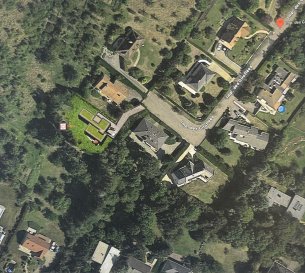 Terrain constructible de 12.63 arers à Thionville Guentrange  
Situé dans le quartier de Guentrange ce magnifique terrain constructible de 1263m2 bénéficie d'un environnement résidentiel privilégié, calme et verdoyant.  
Libre de constructeur, il vous offre le possibilité de réaliser un projet sur mesure adapté à vos envies et à votre mode de vie.  
A seulement quelques minutes du centre de Thionville, des écoles, des commerces, des accès autoroutiers et du luxembourg, celui-ci réunit tous les critères d'un emplacement d'exception.