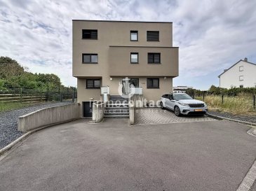 L'agence immobilière Immo-Contact vous propose ce magnifique appartement de +/− 135m² situé à Bergem.

Situé à Bergem, commune de Mondercange, cet appartement, de haut standing, vous séduira immédiatement par ses volumes généreux, sa luminosité exceptionnelle et ses prestations modernes.

Dès l’entrée, vous découvrirez de grands espaces de vie ouverts, offrant une agréable sensation de volume et un cadre de vie particulièrement convivial. Les larges ouvertures laissent entrer une abondante lumière naturelle tout au long de la journée, créant une atmosphère chaleureuse et accueillante.

Son emplacement permet de profiter d’un environnement agréable tout en restant à proximité immédiate des commerces, écoles, transports en commun et des principaux axes autoroutiers.

Ce bien représente une excellente opportunité, aussi bien pour une résidence principale que pour un investissement.

L'appartement, au 1er étage d'une résidence récente, se compose comme suit :

- Hall d'entrée avec rangement encastré
- Pièce de vie comprenant espace salle à manger et salon avec accès directe à la terrasse exposée Sud
- Cuisine équipée
- 2 chambres, dont une avec suite parentale comprenant douche, double vasque, wc et fenêtre
- Bureau avec accès directe à la terrasse
- Salle de bains avec douche, WC et fenêtre
- Dressing
- Jardin privatif

À savoir :
- Aucun travaux à prévoir
- Disponibilité à convenir
- Une place de parking intérieur, une place de parking extérieure, une cave, une buanderie en commun viennent compléter ce bien

Visites possibles en semaine et le samedi.

Pour toutes informations contactez-moi au +352 26 311 992.
Estimation de votre bien (sous 48h), contactez nous +352 26 311 992 ou sur info@immocontact.lu.

 ---------- 
The estate agency Immo-Contact is pleased to present this magnificent flat of approximately 135m² situated in Bergem.

Located in Bergem, in the municipality of Mondercange, this luxury flat will immediately captivate you with its generous proportions, exceptional natural light and modern amenities.

As soon as you step inside, you’ll discover large, open-plan living areas, offering a pleasant sense of space and a particularly welcoming living environment. The large windows let in plenty of natural light throughout the day, creating a warm and inviting atmosphere.

Its location allows you to enjoy a pleasant environment whilst remaining in close proximity to shops, schools, public transport and the main motorways.

This property represents an excellent opportunity, both as a main residence and as an investment.

The flat, on the first floor of a recently built block, is laid out as follows:

- Entrance hall with built-in storage
- Living area comprising a dining area and lounge with direct access to the south-facing terrace
- Fitted kitchen
- 2 bedrooms, one of which is a master bedroom with en-suite facilities including a shower, double washbasin, toilet and window
- Study with direct access to the terrace
- Bathroom with shower, toilet and window
- Walk-in wardrobe
- Private garden

Please note:
- No renovation work required
- Availability to be agreed
- One indoor parking space, one outdoor parking space, a cellar and a utility room included

Viewings available on weekdays and Saturdays.

For further information, please contact me on +352 26 311 992.
For a valuation of your property (within 48 hours), please contact us on +352 26 311 992 or at info@immocontact.lu.