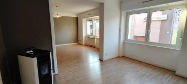 Appartement 4 pièces 78 m² à Rohrbach les bitche. ROHRBACH LES BITCHE ~ Nord Sud Immobilier vous présente ce charmant appartement T4 de 78 m² situé au rez de chaussée sur élevé.
Il se compose d'un dégagement, grand double salon-/séjour très lumineux avec un poêle à pellets, cuisine entièrement équipée (lave vaisselle, four, plaque vitro, hotte, réfrigérateur), salle d'eau carrelée avec douche et meuble, deux chambres et une cave.  

Loyer hors charges : 540€/mois
Charges : 20€/mois (taxe d'enlèvement des ordures ménagères).

Chauffage : pompe à chaleur - Clim réversible - Poêle à pellets.

Conventionné APL.

Contact Nord Sud Immobilier à Rohrbach les Bitche - Bitche - Sarreguemines - Diemeringen