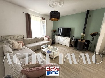 Maison Hayange 7 pièce(s) 186 m2. EN EXCLUSIVITÉ !

Sur les hauteurs de HAYANGE, idéalement située proche de toutes commodités, venez découvrir cette maison mitoyenne d'un côté, d'environ 186 m², édifiée sur une parcelle de 4,4 ares. 
Avec ses beaux volumes, autant en surface habitable qu'en hauteur sous plafond, ce bien est idéal pour une famille qui a besoin de place !

Au rez-de-chaussée surélevé, vous profiterez d'une  grande pièces de vie lumineuses et traversantes d'environ 41 m² ouverte sur la cuisine, donnant accès à la terrasse et le jardin.
Ce niveau comprend également un WC indépendant. 

À l'étage, l'espace nuit se compose de deux belles chambres de 20 m² et 16 m², ainsi que d'une salle de d'eau.

Au deuxième étage, les combles isolés accueillent trois chambres de 24, 11 et 11m² 

Au sous sol, plus de 60m² d'espace chauffé avec point d'eau, pouvant accueillir des espaces jeux ou d'activités supplémentaire aujourd'hui utilisé comme espace de stockage, buanderie, chaufferie.

Prestations complémentaires : Pompe à chaleur air/air de 2015 + poêle à bois, double vitrage PVC. Toiture 2013 - Ballon d'eau 2023

Diagnostics (réalisés le 08/07/2025)
Logement classé D et C pour les émissions de gaz à effet de serre
Les informations sur les risques auxquels ce bien est exposé sont disponibles sur le site Géorisques : www.georisques.gouv.fr

Une belle opportunité à découvrir sans tarder !

Frais d'agence à charge vendeur.
Votre conseiller immobilier : Nicolas Cheillan