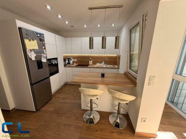 Bel appartement entièrement rénové,  lumineux avec balcon et garage? Quartier calme

Situé au 2? étage d'un petit immeuble sans ascenseur, ce bel appartement bien agencé bénéficie d'une belle luminosité et d'un balcon
Il se compose de :
?	2 chambres à coucher
?	Une nouvelle cuisine entièrement équipée
?	Un salon donnant accès à un balcon
?	Une salle de douche moderne
L'appartement est situé dans un quartier résidentiel très calme, agréable à vivre, avec une facilité de stationnement. Vous serez à proximité immédiate de la forêt pour vos promenades, et à seulement 5 minutes à pied de l'école et du lycée.

Pour toute demande de visite ou informations complémentaires, n'hésitez pas à nous contacter au 265341 ou directement notre agent Mme VAZ au 621 283 844 ou par mail au 
lisa.vaz@cl-immo.lu

Les frais d'agence sont inclus dans le prix de vente et sont à charge du vendeur.